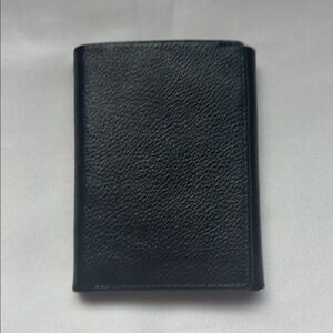 Perry Ellis Portfolio Trifold Pebble Leather Wallet Black GUC